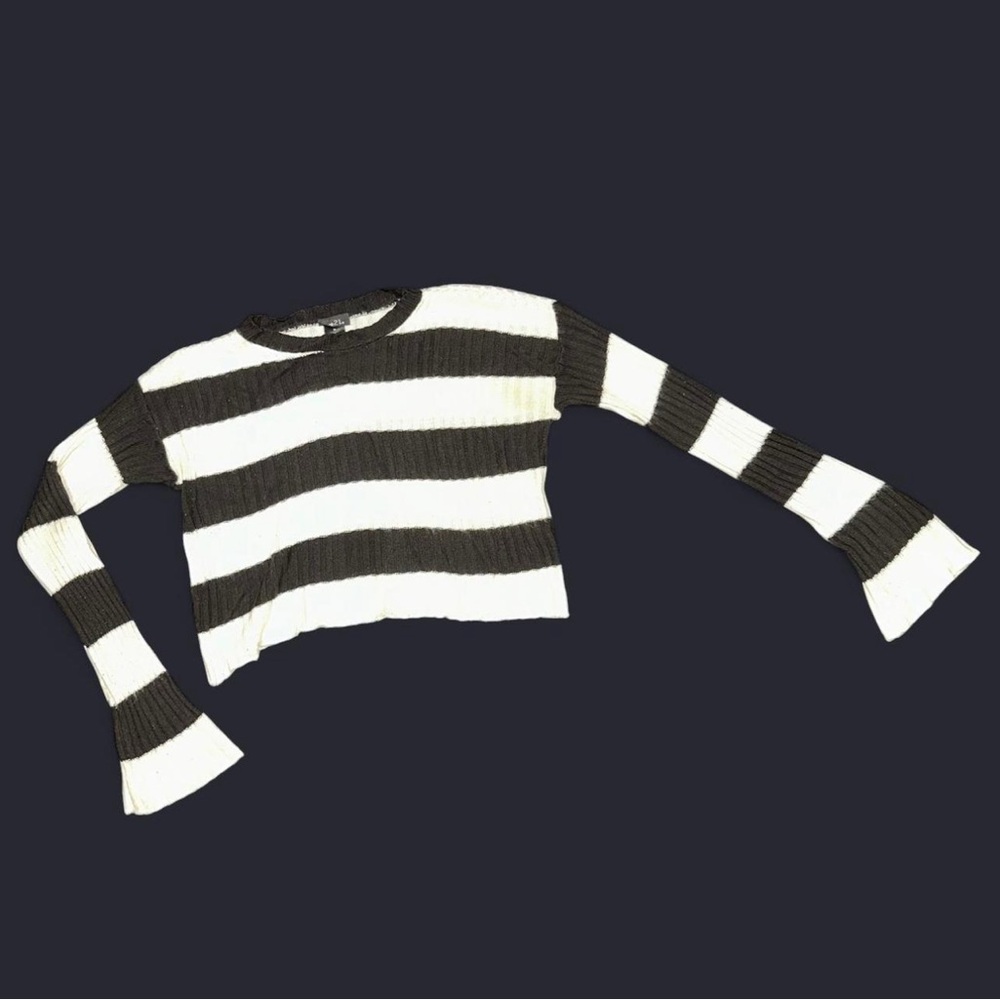 Black&White Striped Sweater